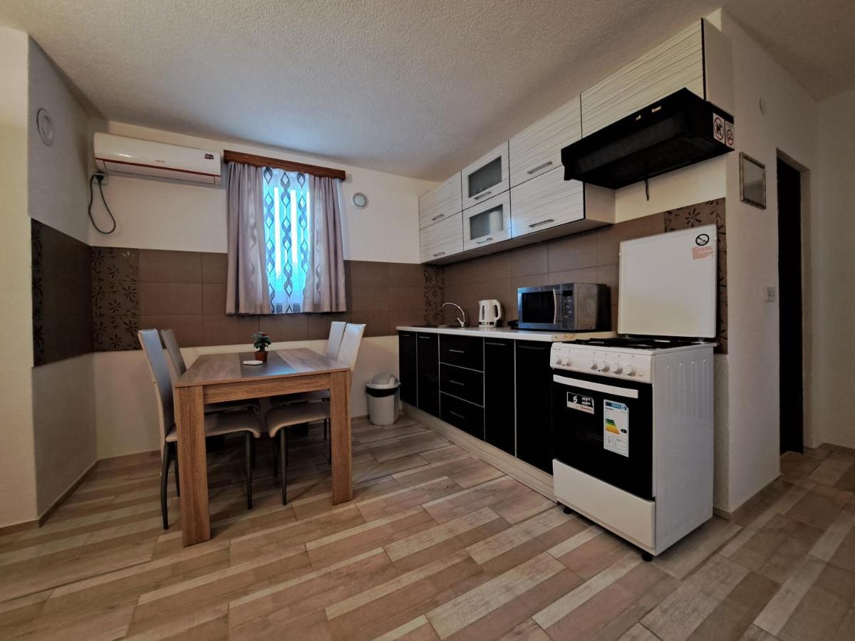 Apartman Morana Слуни Экстерьер фото